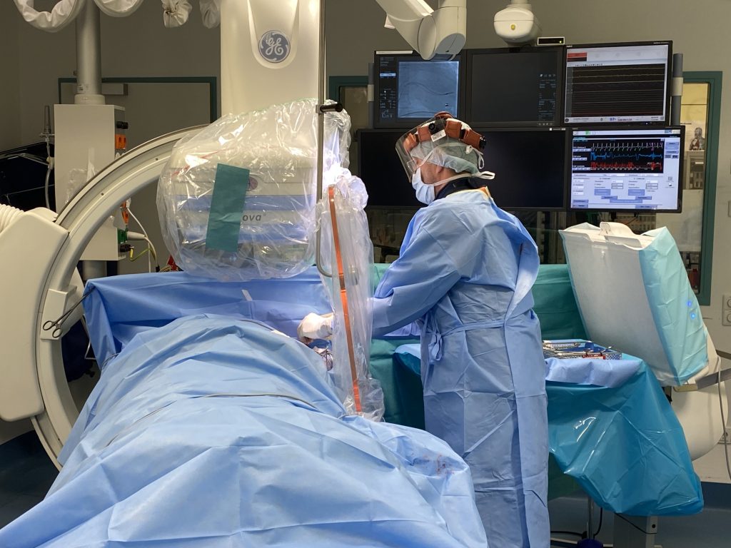 Cost-effective aseptic solutions for interventional cardiology
